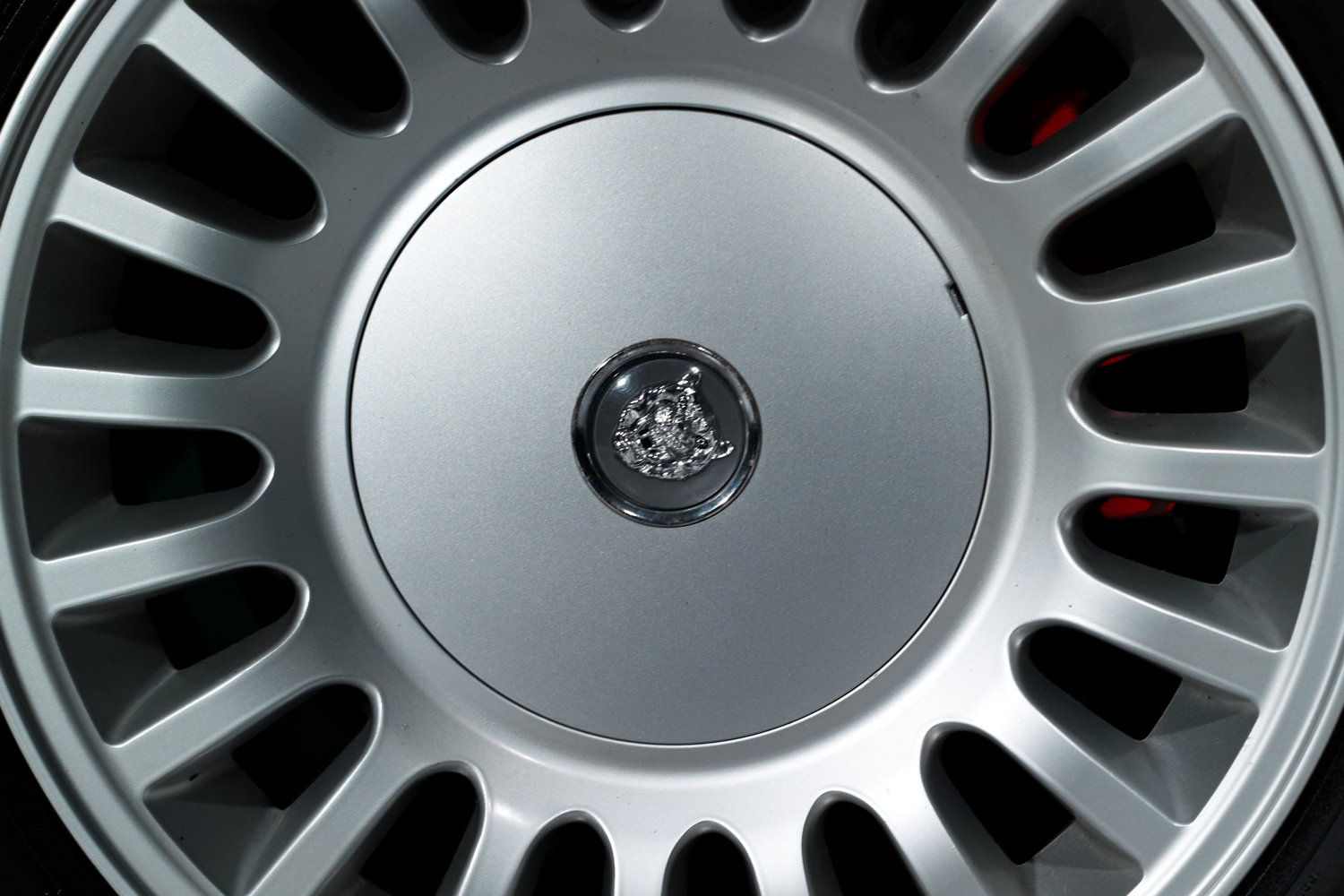jaguar hubcap